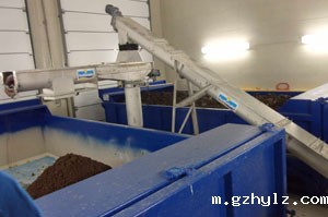 沉淀池污泥输送现场